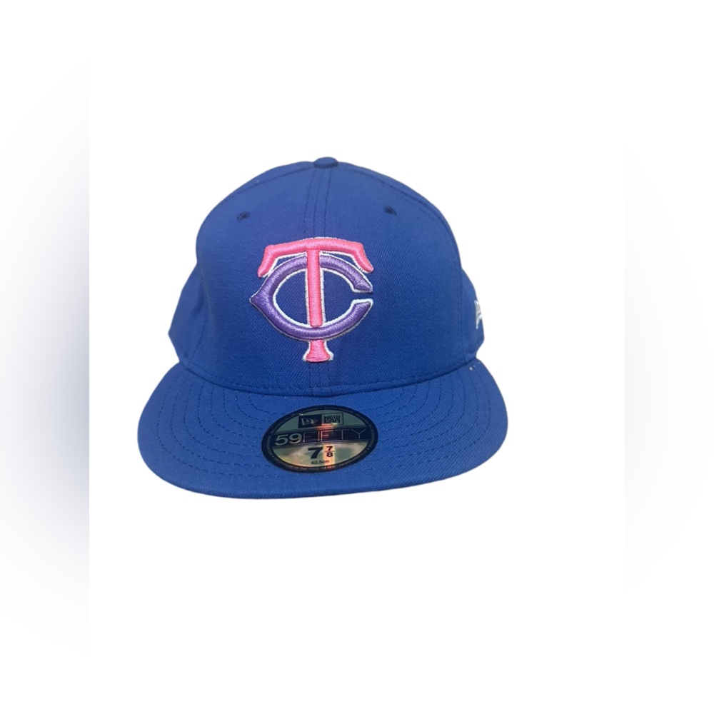 New era TC Minnesota hat size 7 7/8 and‎ size 8